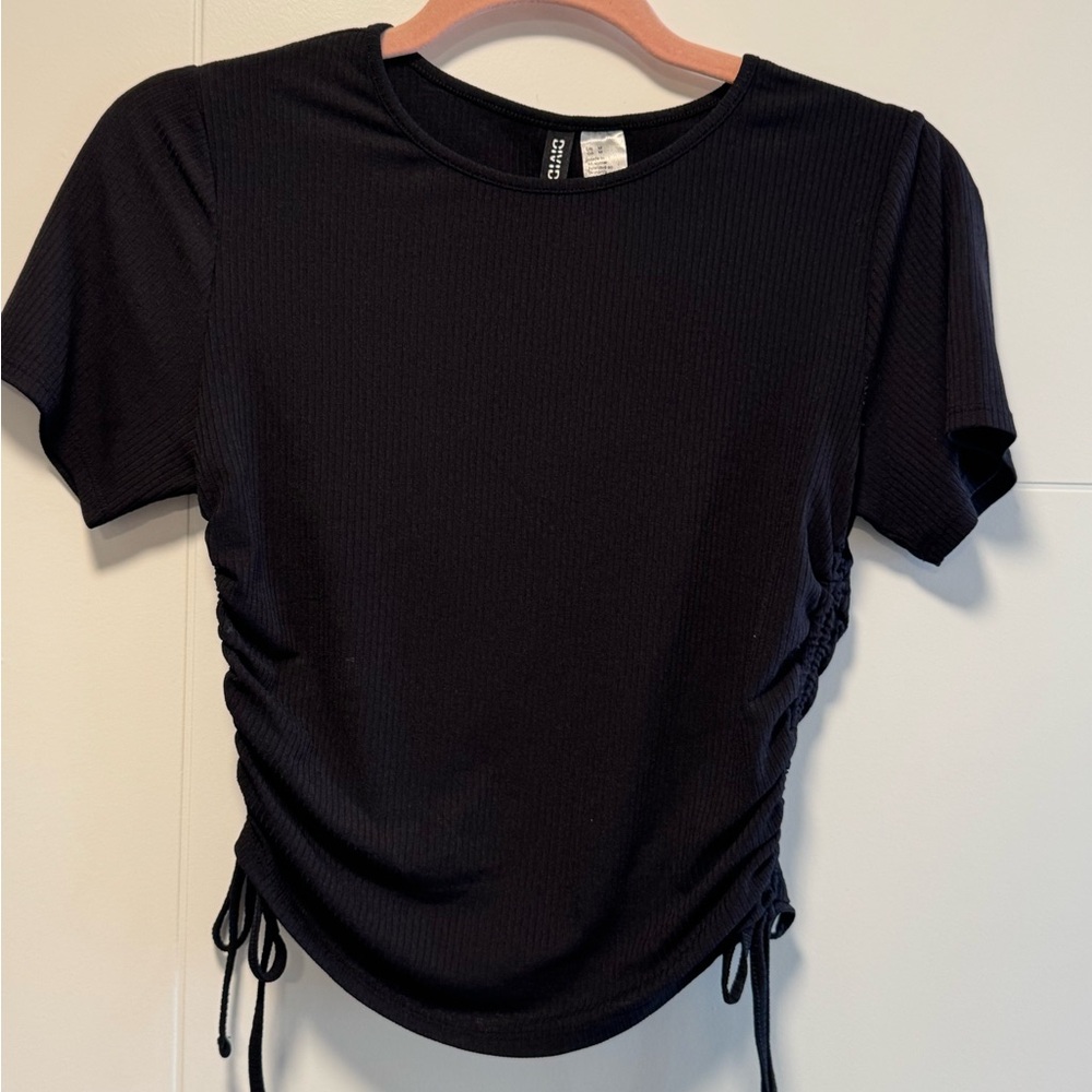 H & M-Divided NWOT Black Ruched Top